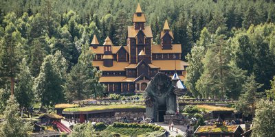 Hunderfossen Eventyrpark - trollet og eventyrslottet