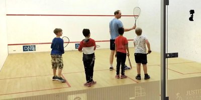 Karmøygruppa inviterer til Squash mandag 17. november kl 17-19