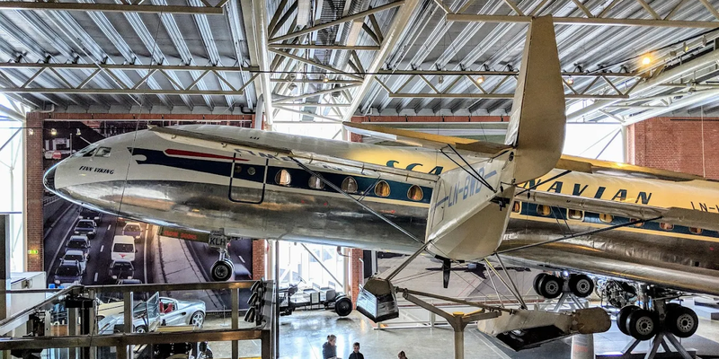 Bilde av et fly fra teknisk museum.